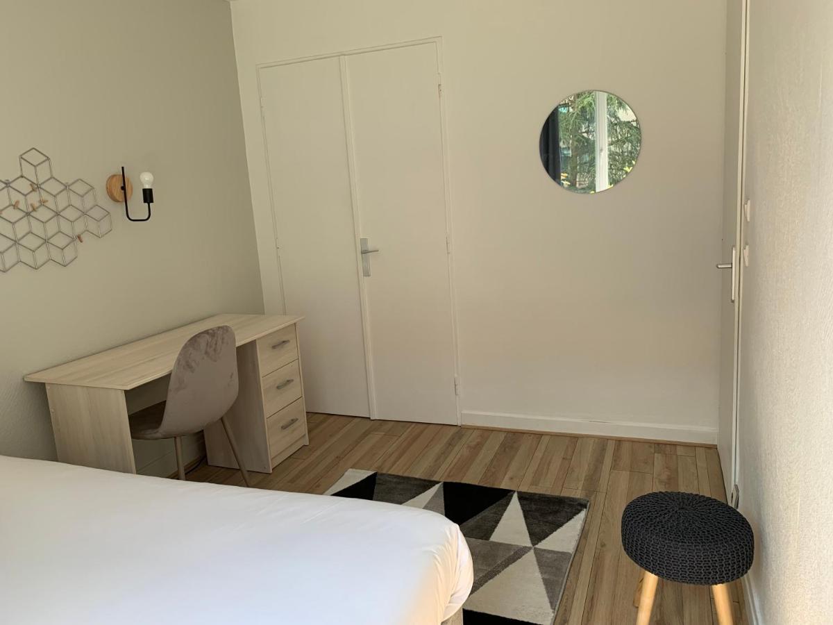 Au Coeur Du Parc Apartment Лион Екстериор снимка